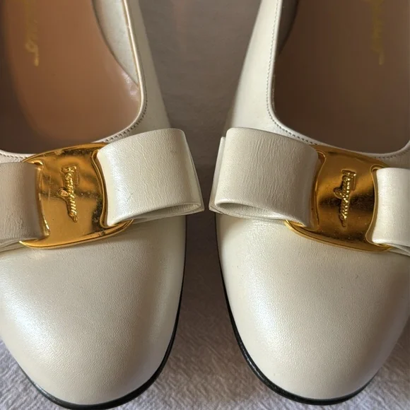 NEW Vintage Salvatore Ferragamo Leather Vara Bow Pumps Size 8 AA - Picture 3 of 4